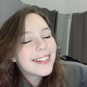 Meet your Posher, Avery